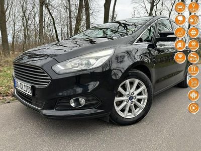 Czarny (metalik, perła) Używany 2015 Ford S-MAX S Minivan | 39 900 zł (Dobra cena)