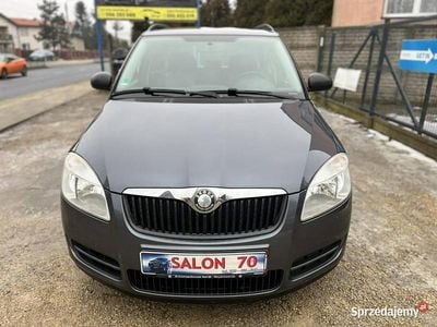 Szary (metalik) Używany 2010 Skoda Fabia Kombi | 10 900 zł (Dobra cena)