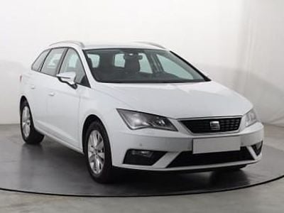 Biały Używany 2018 Seat Leon Kombi | 42 999 zł (Uczciwa cena)