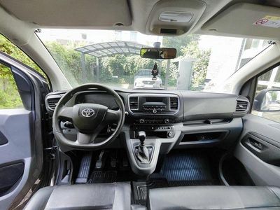 Szary Używany 2018 Toyota Proace Verso Kombi | 76 000 zł (Uczciwa cena)