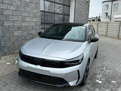 Nowe Opel Corsa 100 KM (73 kW) 2025 Srebrny (metalik) Hatchback