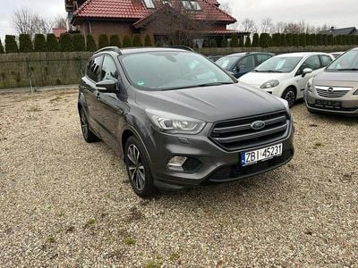 Szary (metalik) Używany 2018 Ford Kuga ST-Line SUV | 57 000 zł (Uczciwa cena)