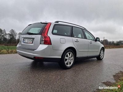 Srebrny Używany 2010 Volvo V50 Kombi | 15 100 zł (Uczciwa cena)