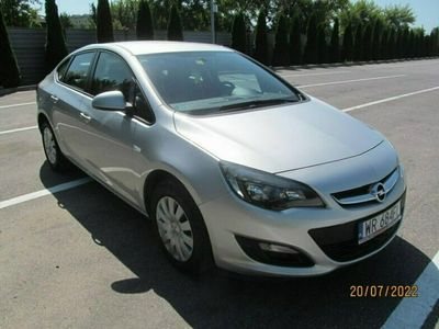 używany Opel Astra 1.4dm 140KM 2017r. 177 560km