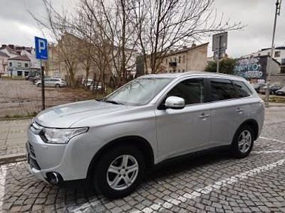 Używany Mitsubishi Outlander 110 KM (80 kW) 2014 Srebrny SUV