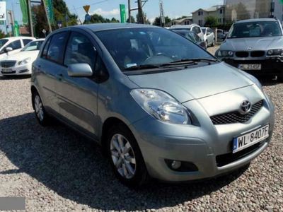 Używany Toyota Yaris Luna 100 KM (73 kW) 2009 Szary (metalik) Hatchback