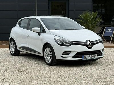 Biały (metalik) Używany 2020 Renault Clio V Zen Hatchback | 41 900 zł (Dość drogi)