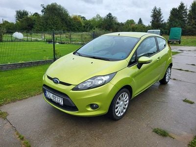 Zielony jasny Używany 2010 Ford Fiesta Hatchback | 14 999 zł (Uczciwa cena)