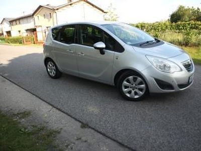 Srebrny Używany 2012 Opel Meriva Minivan | 19 500 zł (Uczciwa cena)