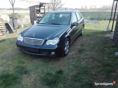 Używany Mercedes C180 Classic 2004 Czarny Sedan/Limuzyna
