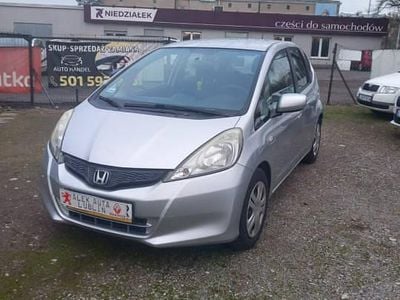 Srebrny (metalik) Używany 2011 Honda Jazz Hatchback | 16 900 zł (Dobra cena)