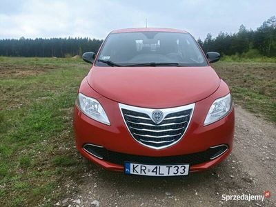 używany Lancia Ypsilon 1.2 benzyna 2011 rok ładna