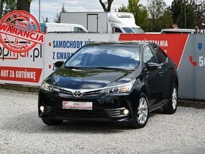 Używany Toyota Corolla 132 KM (97 kW) 2018 Czarny Sedan/Limuzyna