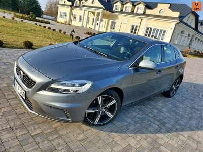 Używany Volvo V40 R-Design 120 KM (88 kW) 2016 Szary Kombi