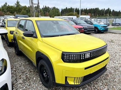 Nowe Fiat Grande Panda Icon 110 KM (80 kW) 2025 Lakier metalizowany żółty limone Hatchback