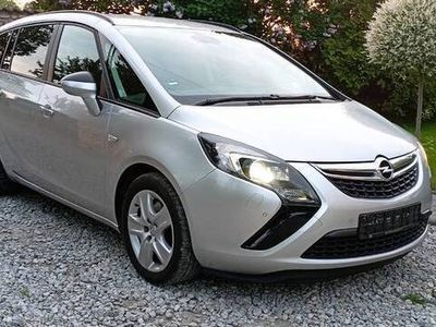 używany Opel Zafira 2.0 diesel 165 KM rok 2013 bezwypadkowy