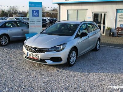 Używany Opel Astra Edition 130 KM (95 kW) 2022 Srebrny Kombi