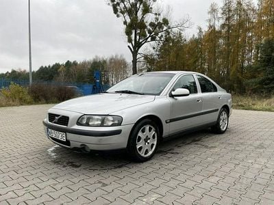 Srebrny Używany 2001 Volvo S60 Sedan/Limuzyna | 8200 zł