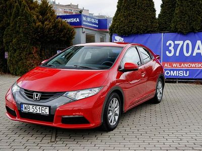 Używany Honda Civic 100 KM (73 kW) 2013 Czerwony Hatchback
