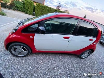 Czerwony Używany 2011 Mitsubishi i-MiEV Hatchback | 14 900 zł