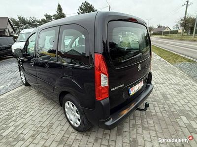 Używany Peugeot Partner 90 KM (66 kW) 2008 Czarny (metalik) Minivan