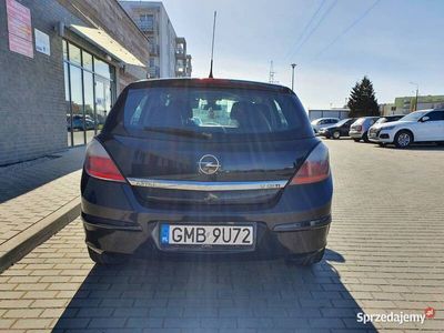 używany Opel Astra 2004