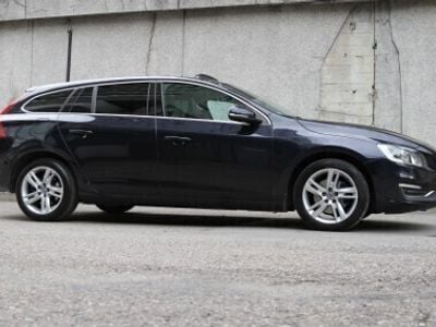 Inny kolor Używany 2016 Volvo V60 Summum Kombi | 55 500 zł (Uczciwa cena)