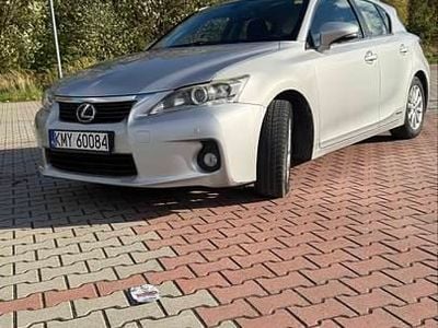 Szary Używany 2011 Lexus CT200h Hatchback | 35 000 zł
