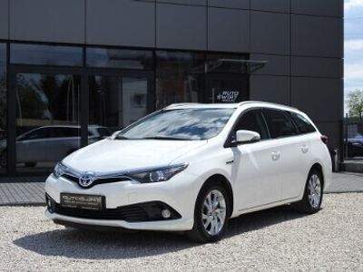 Toyota Auris Hybrid