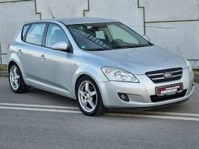 Używany Kia Ceed 143 KM (105 kW) 2008 Inny kolor Hatchback