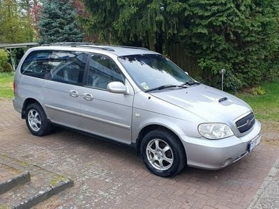 Srebrny (metalik) Używany 2006 Kia Carnival Minivan | 7970 zł