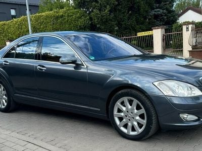 Używany Mercedes S500 388 KM (285 kW) 2006 Szary Sedan/Limuzyna