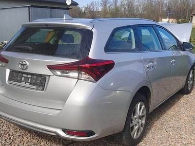 Srebrny Używany 2018 Toyota Auris Kombi | 9900 zł