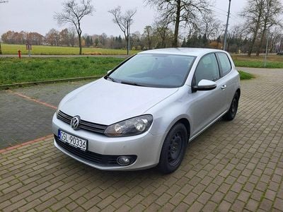Srebrny (metalik) Używany 2009 VW Golf VI Comfortline Hatchback | 18 300 zł (Uczciwa cena)
