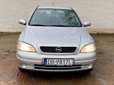 Używany Opel Astra 2003 Srebrny Hatchback