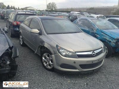Srebrny (metalik) Używany 2007 Opel Astra Hatchback | 29 026 zł