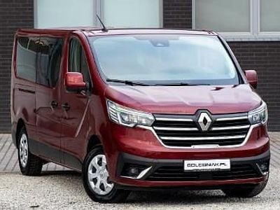 Bordowy Używany 2024 Renault Trafic Minivan | 134 500 zł (Super Cena)