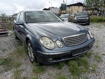 Niebieski Używany 2006 Mercedes E350 Avantgarde Sedan/Limuzyna | 19 900 zł