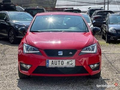 Używany Seat Ibiza FR 90 KM (66 kW) 2017 Czerwony Hatchback
