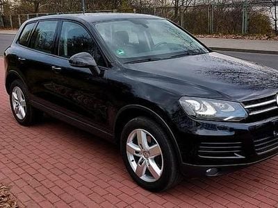 Czarny Używany 2011 VW Touareg SUV | 89 950 zł