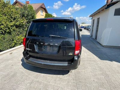 Czarny (metalik) Używany 2018 Dodge Grand Caravan Minivan | 31 500 zł