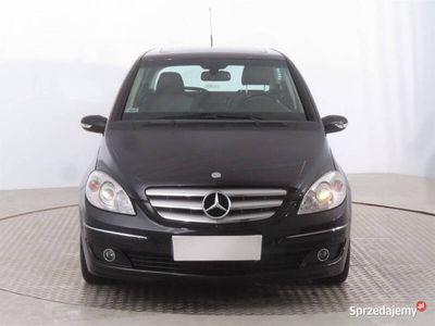 Mercedes B180