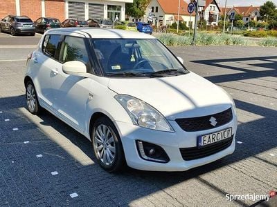 Biały Używany 2011 Suzuki Swift Hatchback | 19 500 zł (Dość drogi)