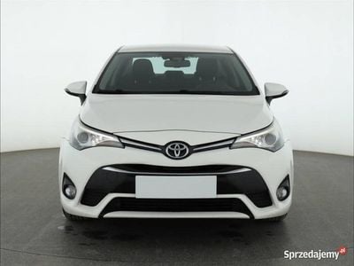 Używany Toyota Avensis 143 KM (105 kW) 2017 Biały Sedan/Limuzyna