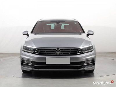 Szary Używany 2017 VW Passat Kombi | 46 999 zł (Dobra cena)