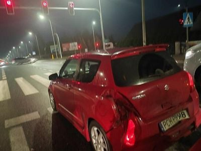 Używany Suzuki Swift 2005 Czerwony Hatchback