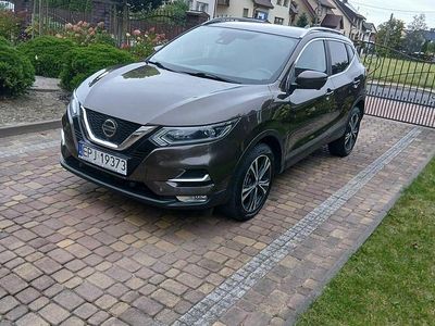Brązowobeżowy Używany 2019 Nissan Qashqai SUV | 68 500 zł (Uczciwa cena)