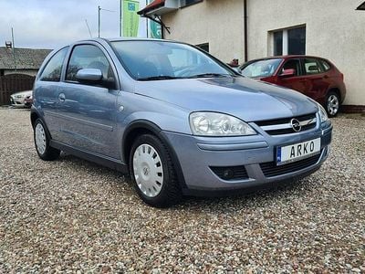 Srebrny Używany 2005 Opel Corsa Hatchback | 8900 zł