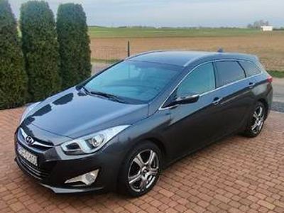 używany Hyundai i40 1.7 CRDI skóra Xenon 2 kpl kół aluminiowych