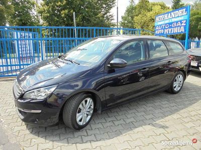 Granatowy Używany 2016 Peugeot 308 Allure Kombi | 29 900 zł